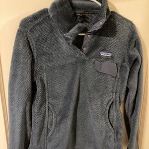 Dark blue Patagonia Pullover